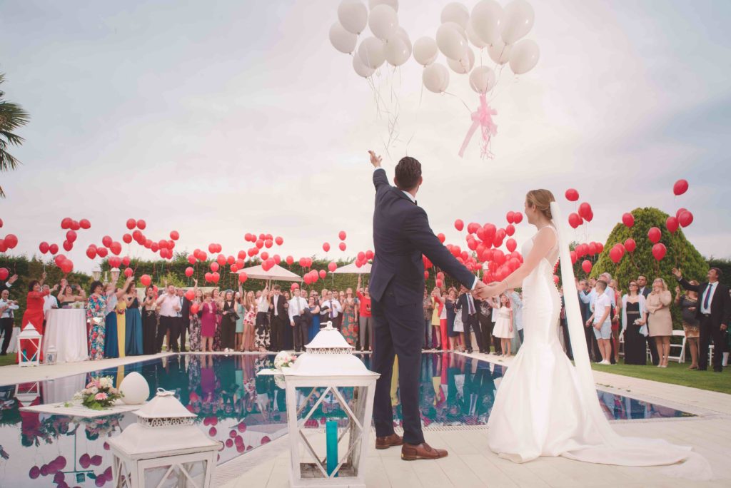 Die Liebesballons sind ein sehr schöner Hochzeitsbrauch
